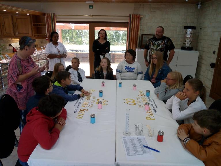 Anniversaire d'Enfants original, un moment inoubliable autour de la création de leur Parfum à la Parfumerie ÔÔ Paradis des Sens à Walcourt