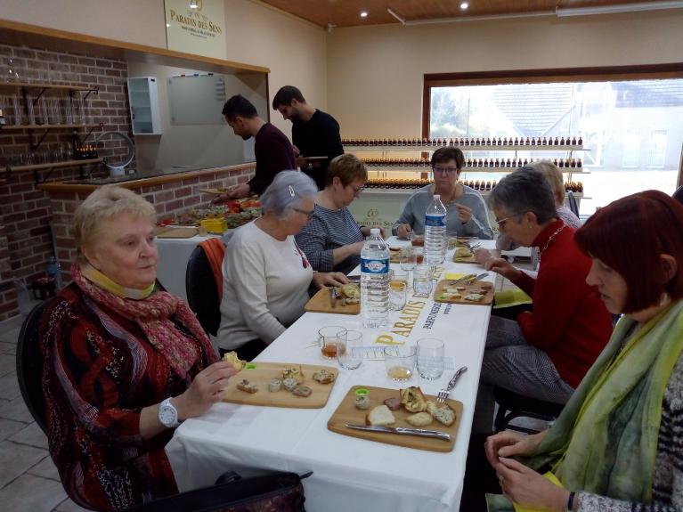 Restauration innovante et Parfumée à la Parfumerie ÔÔ Paradis des Sens à Walcourt