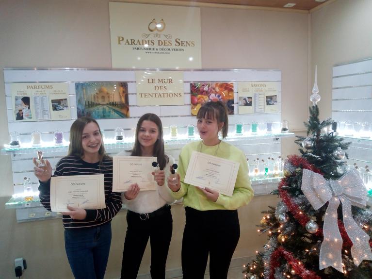 Activité entre copines à la Parfumerie ÔÔ Paradis des Sens à Walcourt