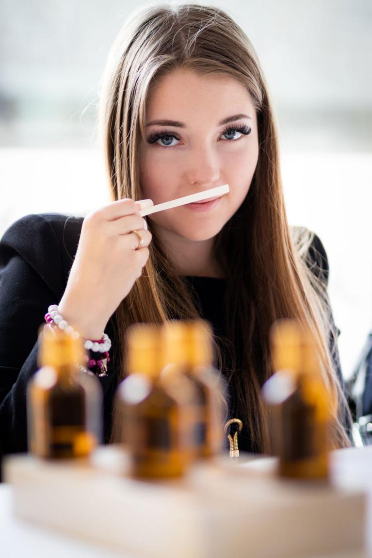 Apprendre à créer un Parfum, Ateliers, Stages, Formations et autres activités proposées par la Parfumerie ÔÔ Paradis des Sens à 5650 Walcourt, Wallonie, Belgique